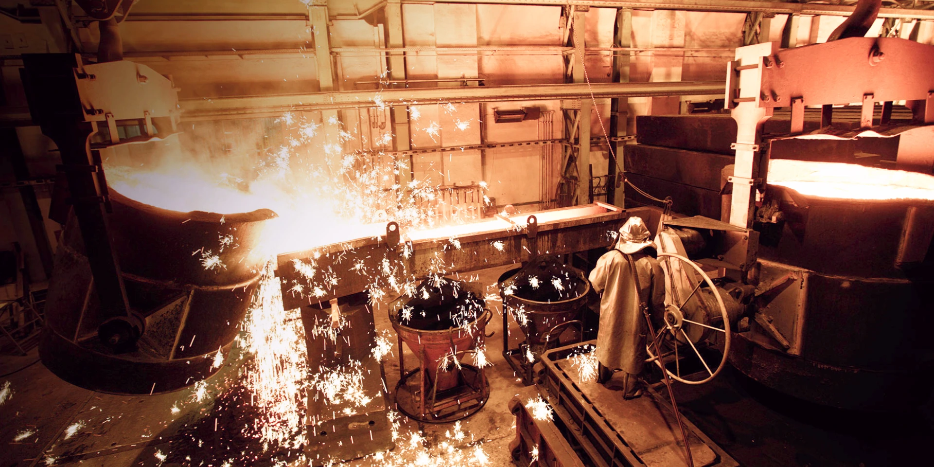 Sand Casting vs. Die Casting: Choosing the Right Process for OEM Volumes